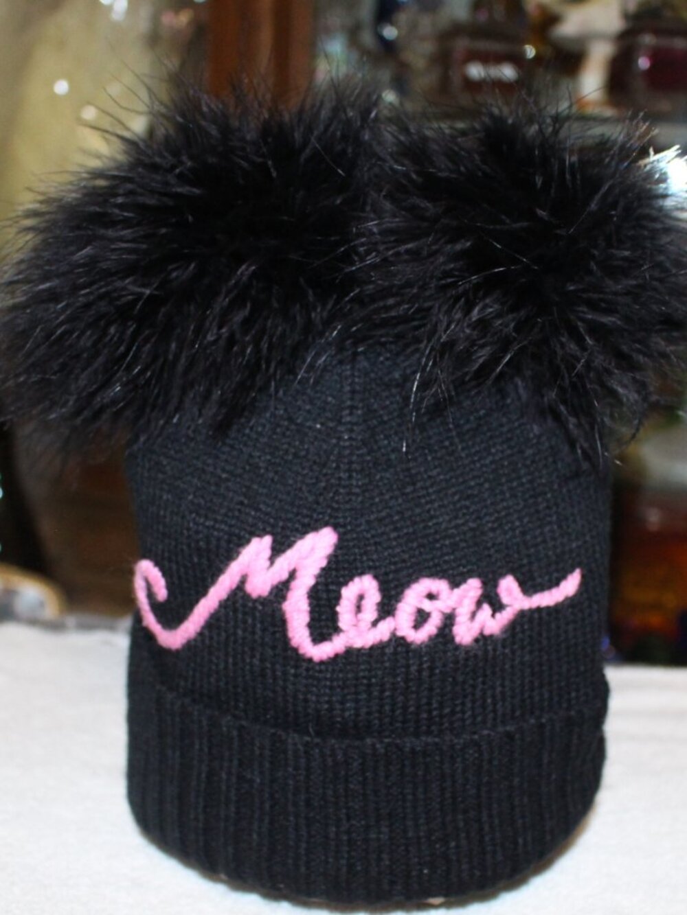 New with Tag: Kate Spade New York Marabou Meow Beanie Hat - Black CUTE!!! - Picture 2 of 8